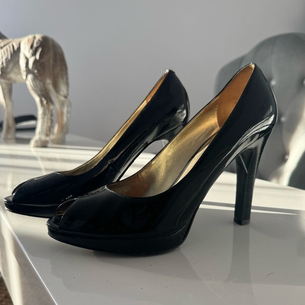 Nine West patent leather heels♥️